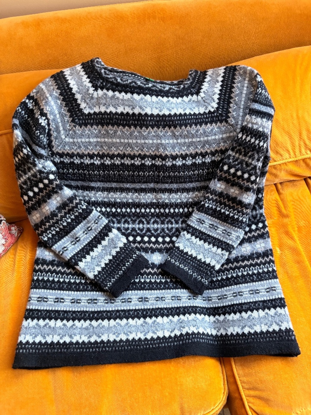 Benetton Wool Fair Isle Black White Gray Sweater Medium